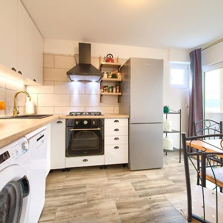 Retro Apartment Vrbnik  Eksteriør bilde